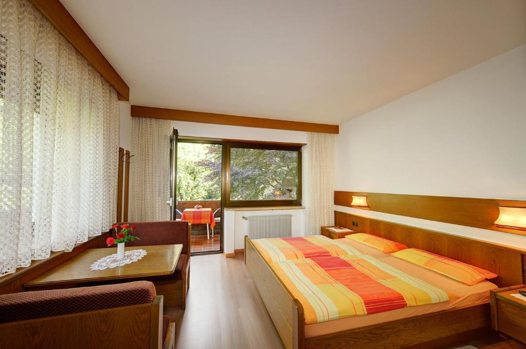 Apparthotel Taufenbrunn Partschins Rum bild